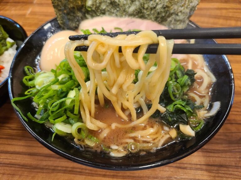 ラーメンの神様、鹿児島へ。【チーフのぶゑブログ更新のお知らせ】width=